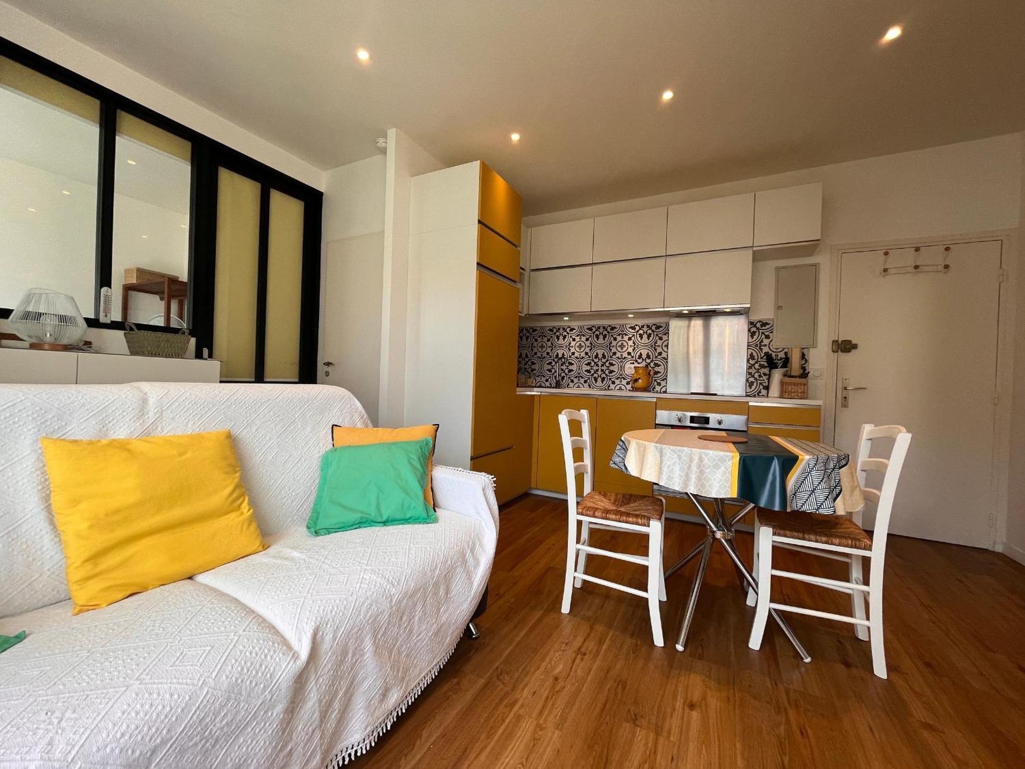 Appartement Lumineux 1 Chambre Au Coeur De Saint-Jean-De-Luz, Proche Plage Et Halles - Fr-1-239-890 Exterior foto